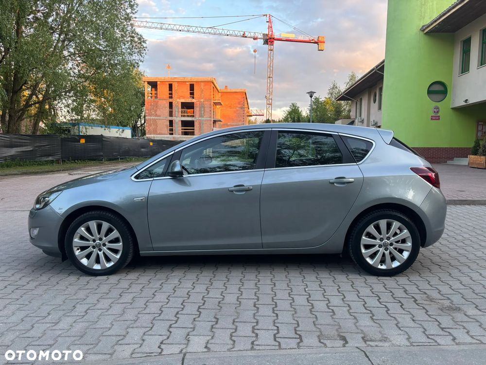 Opel Astra 1.6 Automatik Color Edition - 2