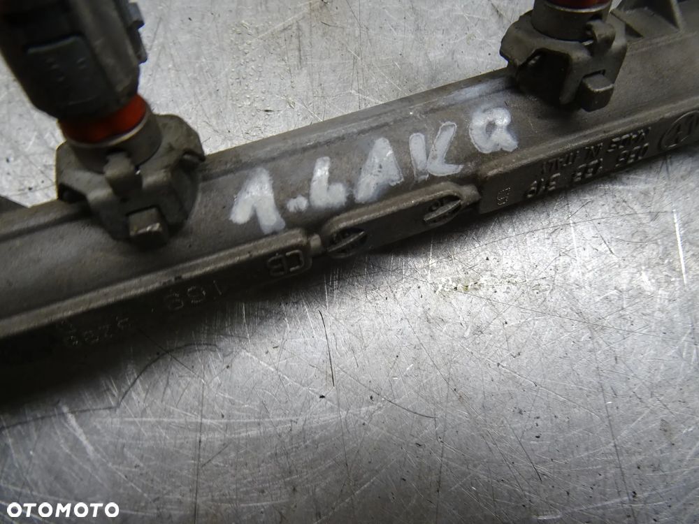 VW GOLF IV HB 3D 97-06 1.4B LISTWA WTRYSKOWA 036133319B - 6