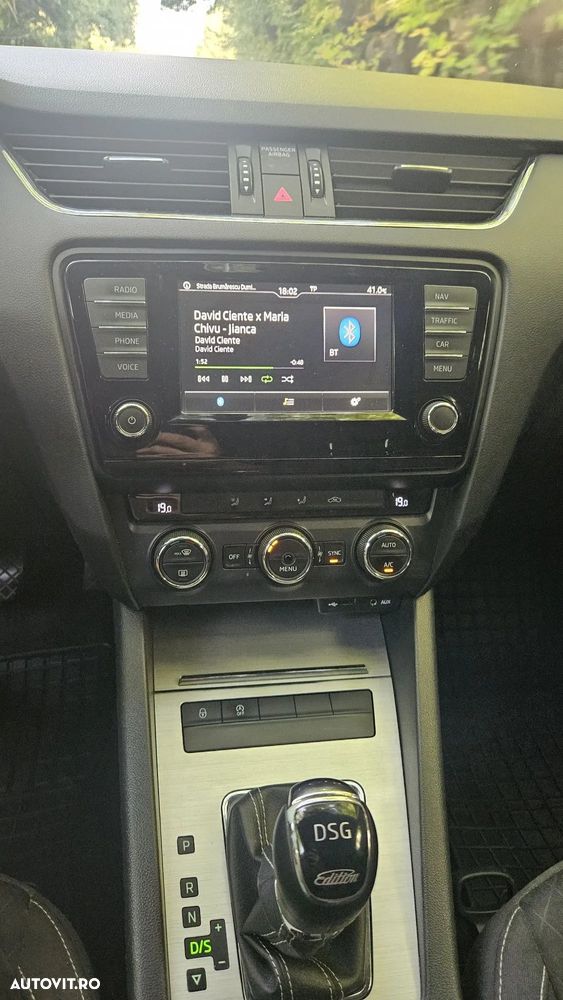 Skoda Octavia 2.0 TDI AMBITION DSG - 7