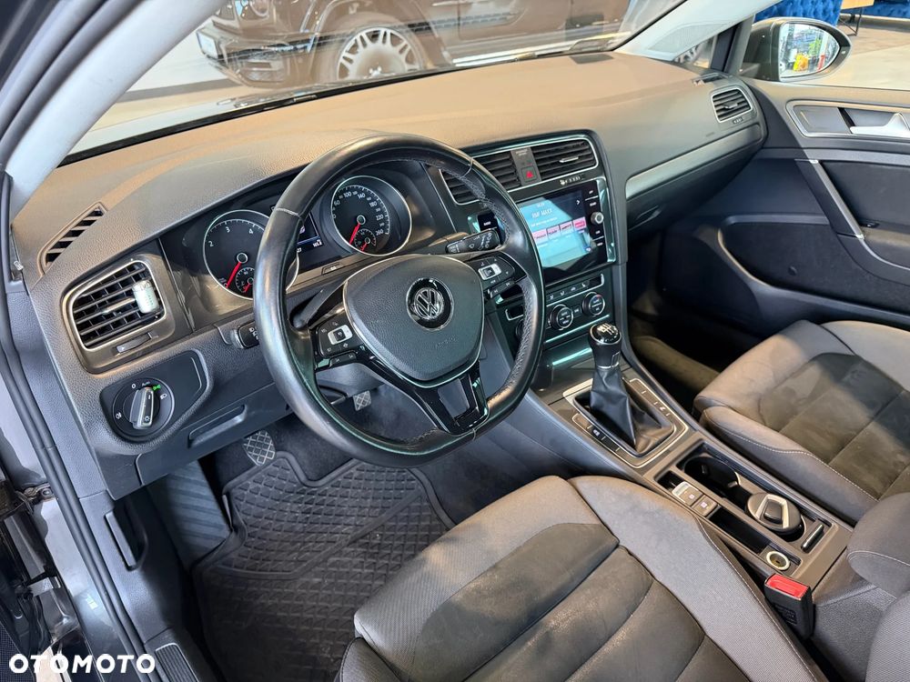 Volkswagen Golf VII 1.6 TDI BMT Comfortline - 11