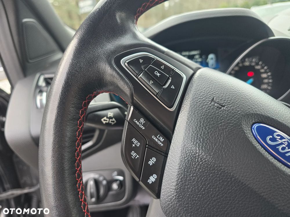 Ford Kuga 2.0 TDCi 4x2 ST-Line - 31