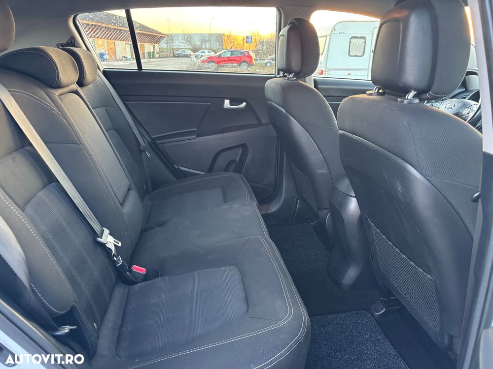 Kia Sportage 1.7 CRDI 2WD Spirit - 22