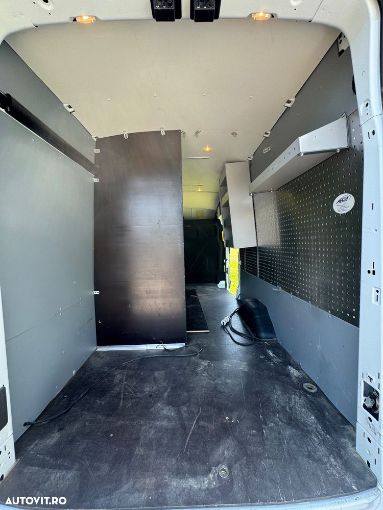 Ford Transit - 10