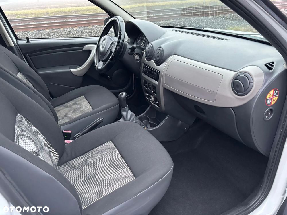 Dacia Sandero 1.4 MPI Ambiance - 14