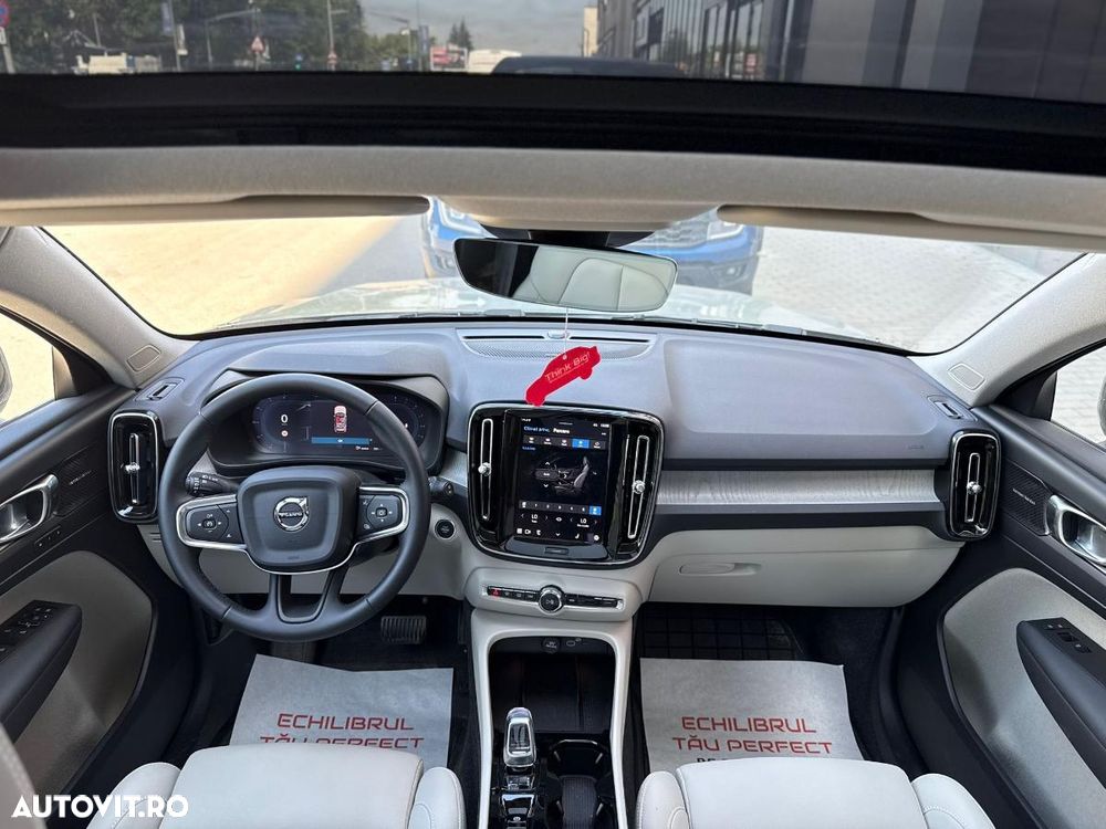 Volvo XC 40 B4 AT FWD MHEV Plus Dark - 27