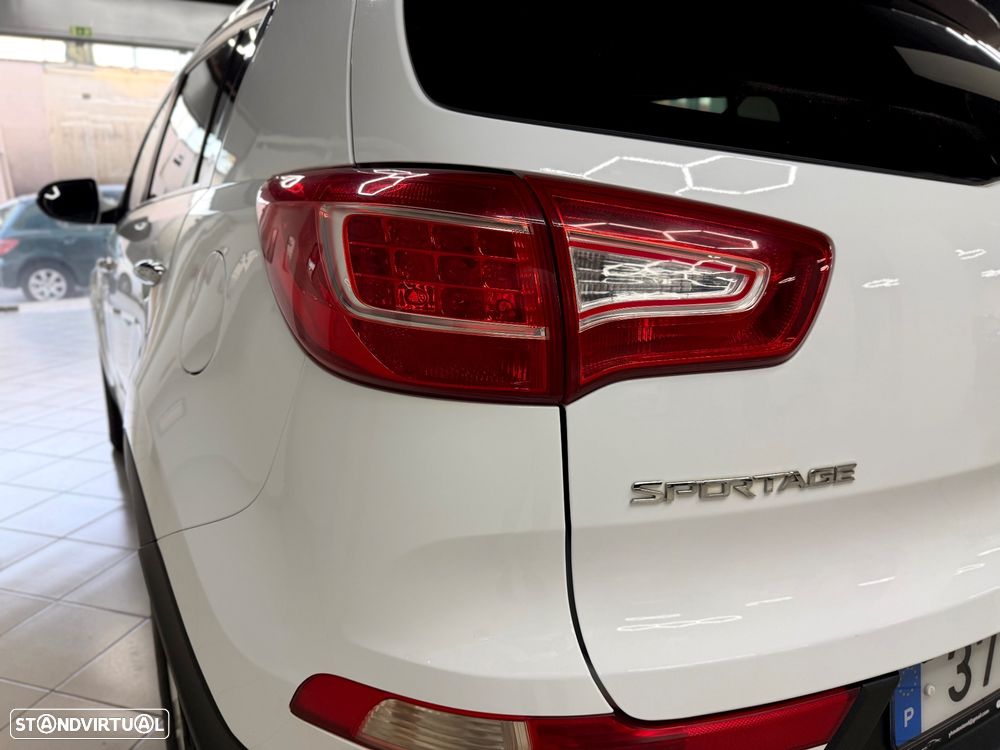Kia Sportage 1.7 CRDI ISG LX - 9