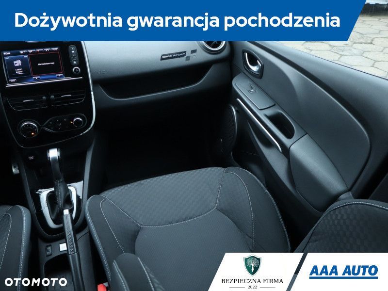 Renault Clio - 10