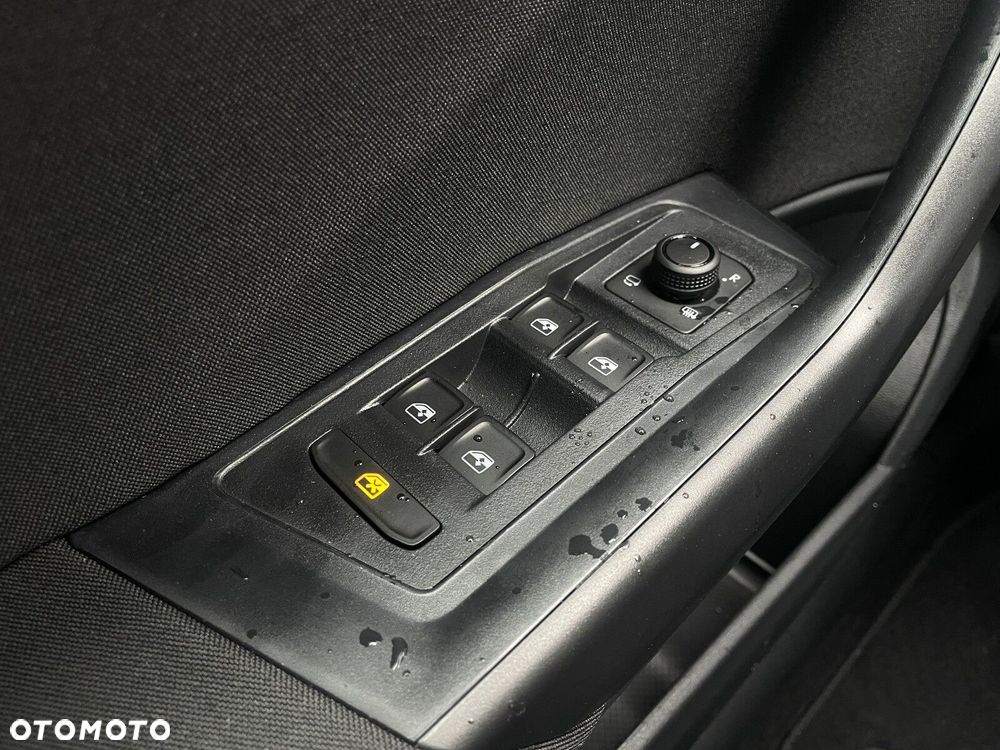 Volkswagen T-Roc 1.5 TSI Life Plus DSG - 24