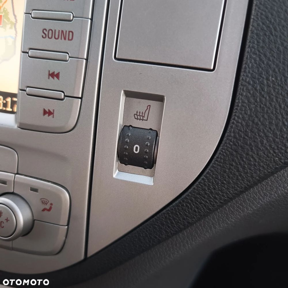 Ford Kuga 2.0 TDCi 2x4 Titanium - 28