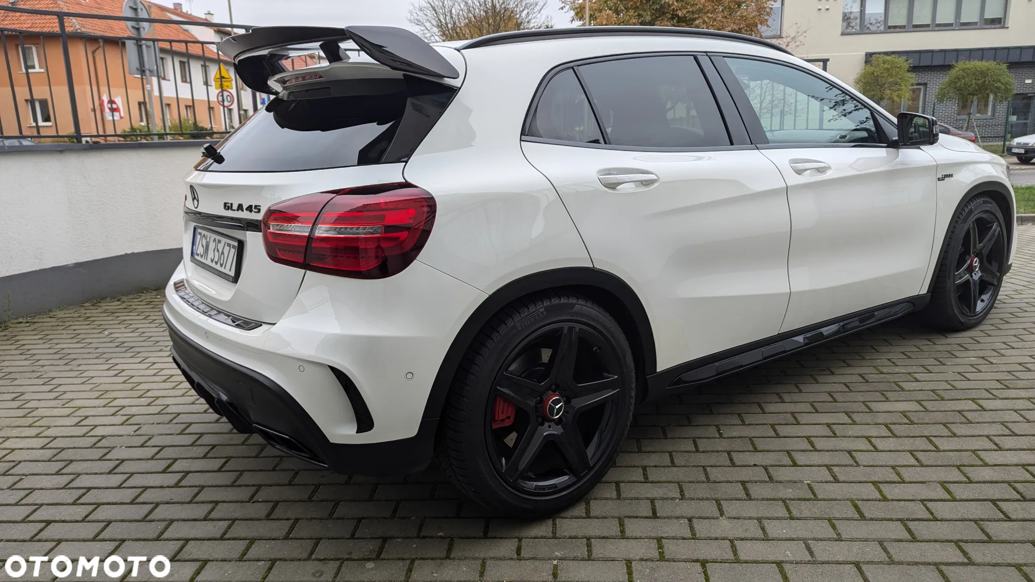 Mercedes-Benz GLA AMG 45 4-Matic - 6