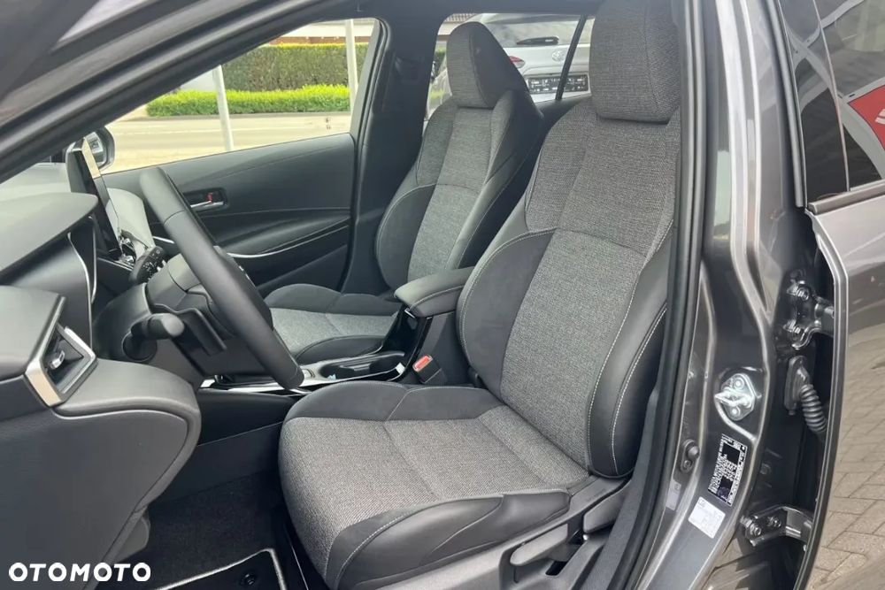 Toyota Corolla 1.8 Hybrid Style - 17