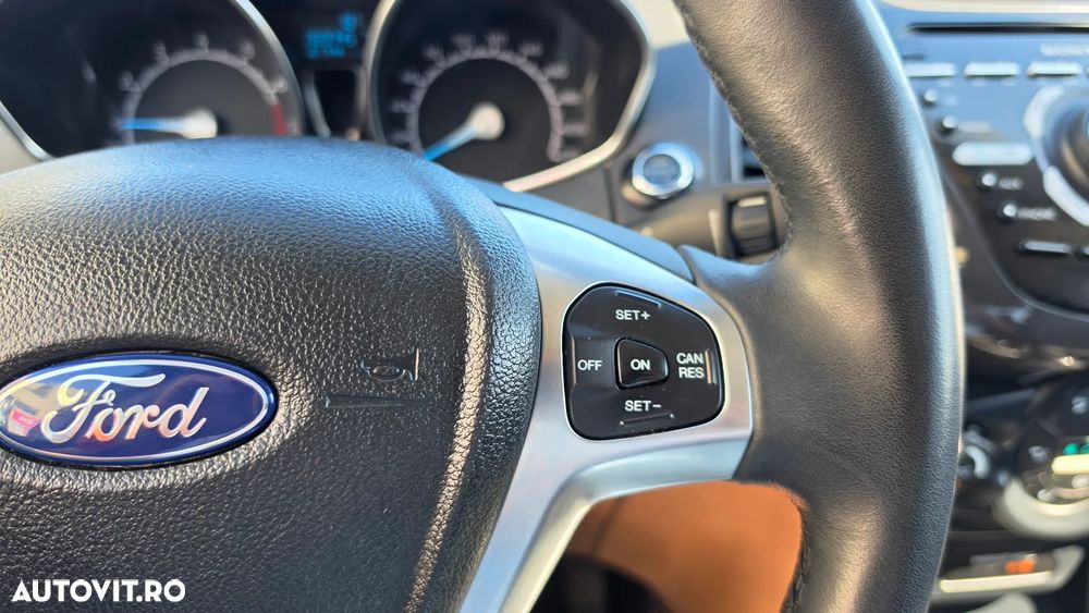 Ford EcoSport - 16