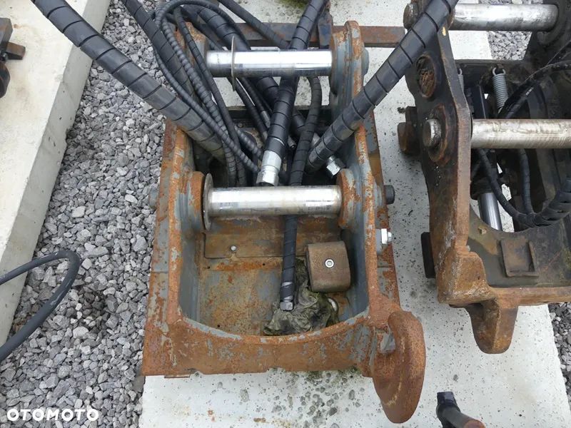 Szybkozłącze OilQuick OQ70/55 Kompletne - 3