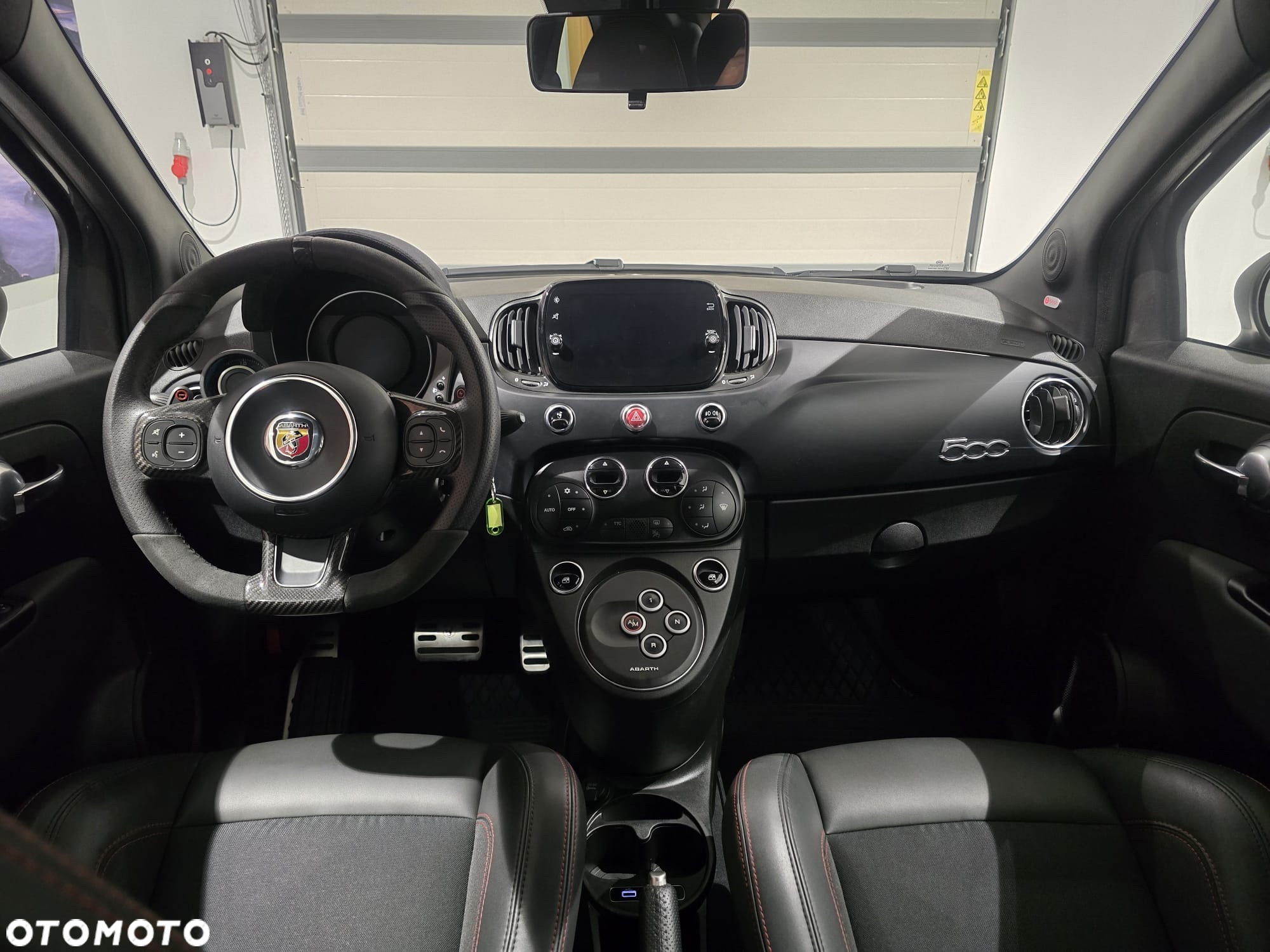 Abarth 695 1.4 T-Jet 16v MTA - 17