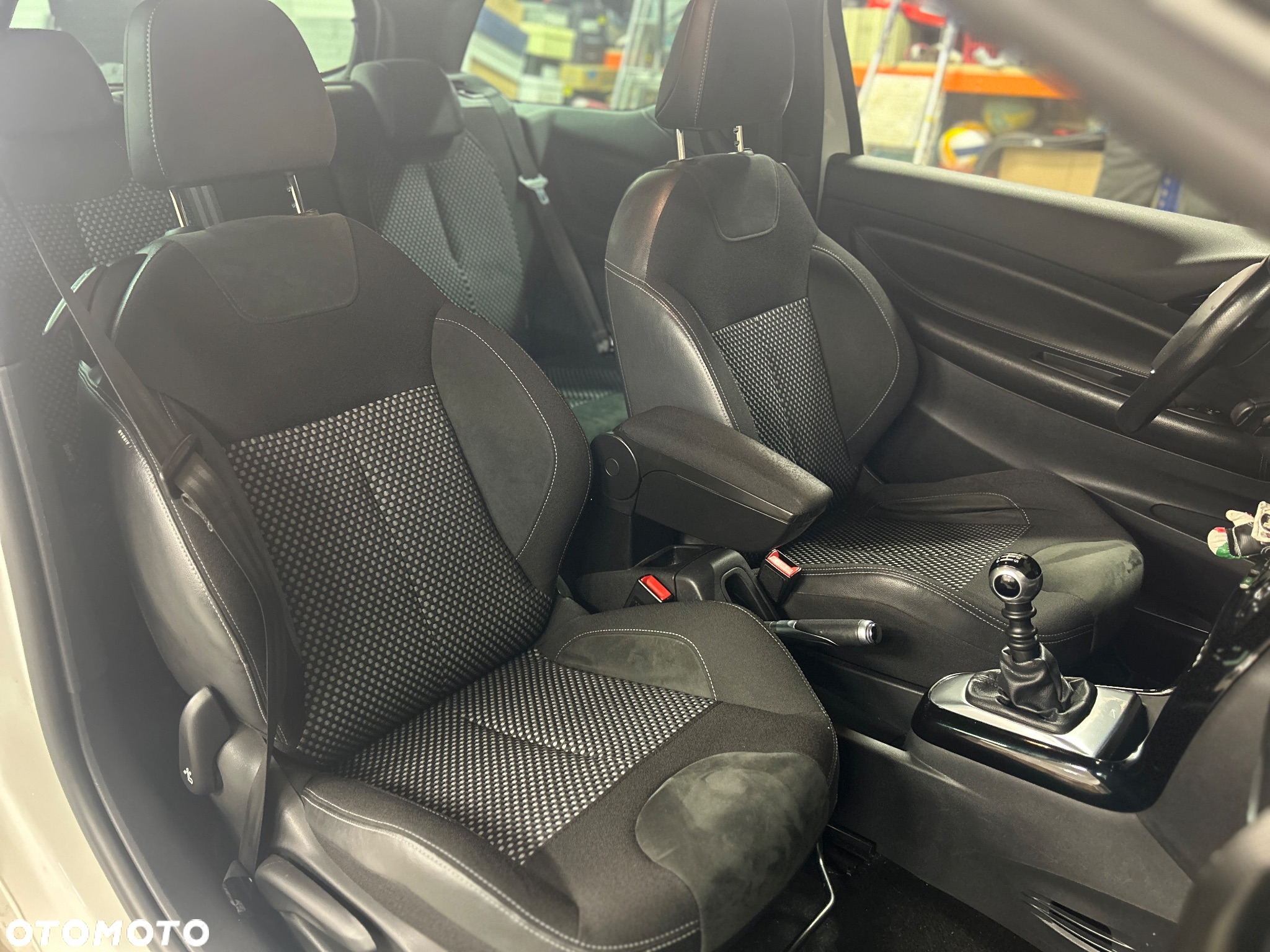 Citroën DS3 1.6 THP SportChic - 19