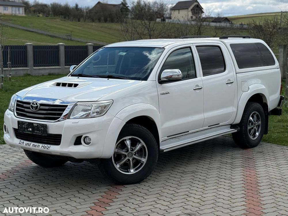 Toyota Hilux 4x4 Cabina Dubla Style+ Aut. - 1