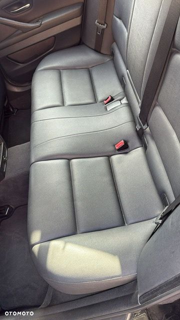 BMW Seria 5 520d Luxury Line - 29