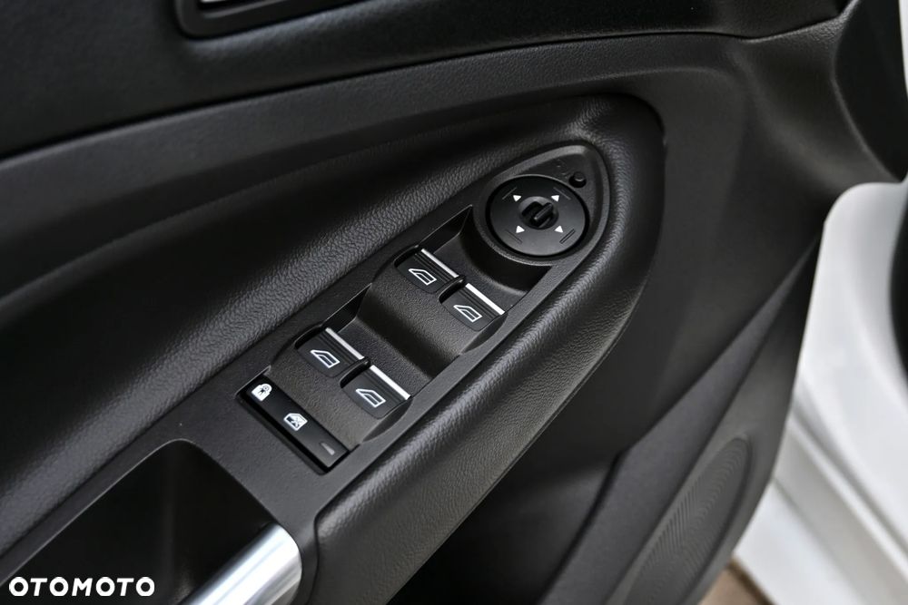 Ford Kuga 1.5 EcoBoost FWD ST-Line ASS - 37