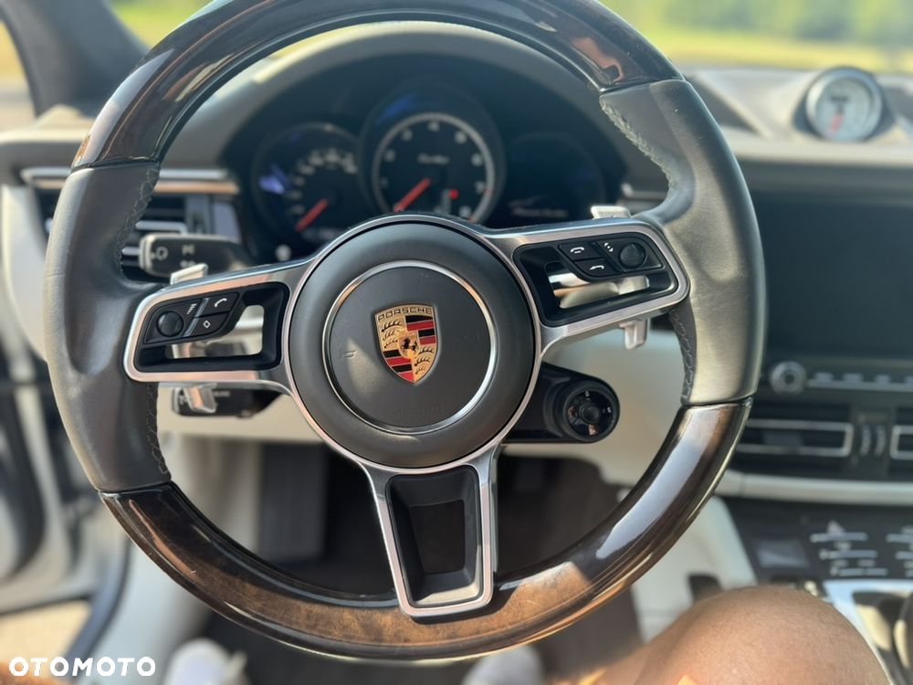 Porsche Macan Turbo PDK - 10