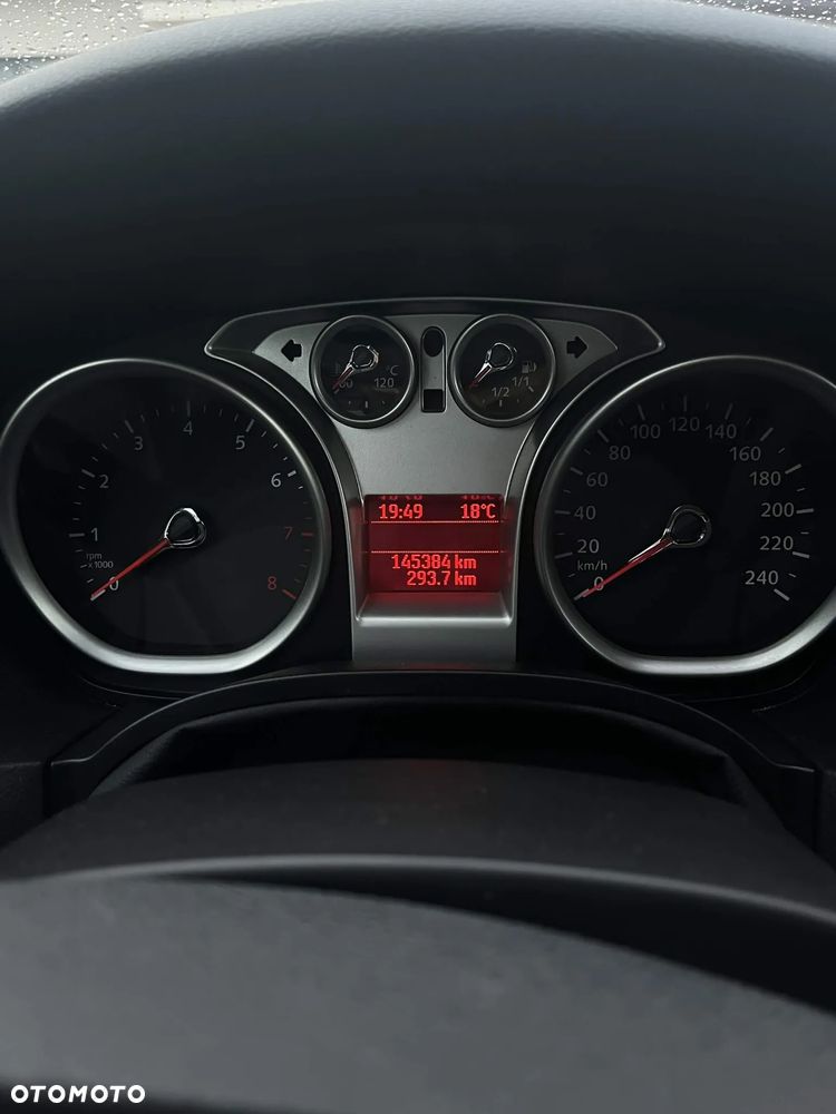 Ford Focus 1.6 Trend - 14