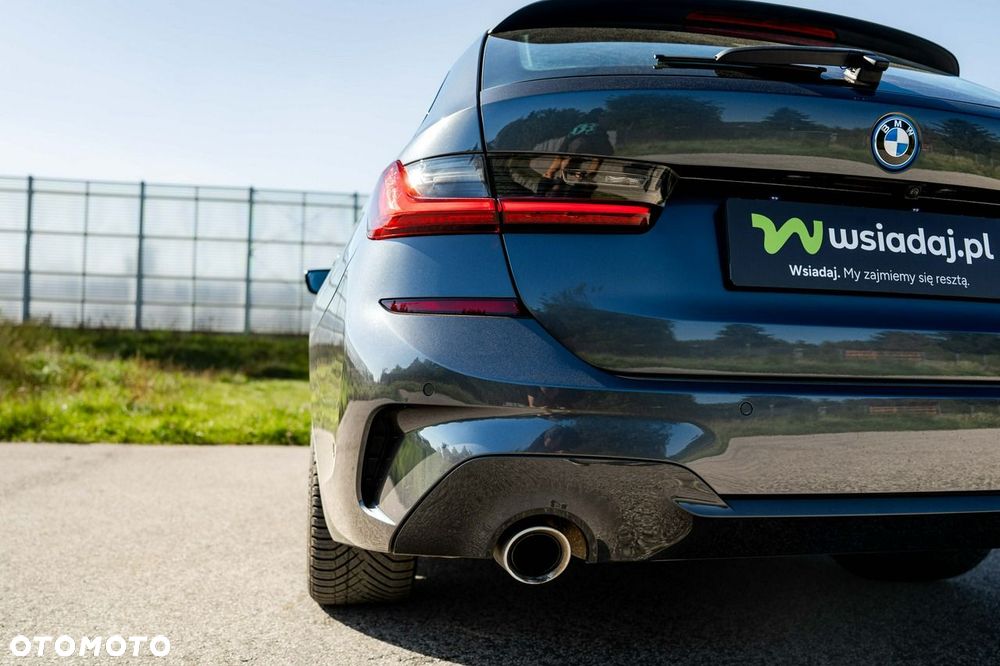 BMW Seria 3 330e PHEV M Sport - 15