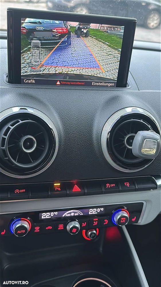 Audi A3 2.0 TDI Sportback quattro S tronic design - 4