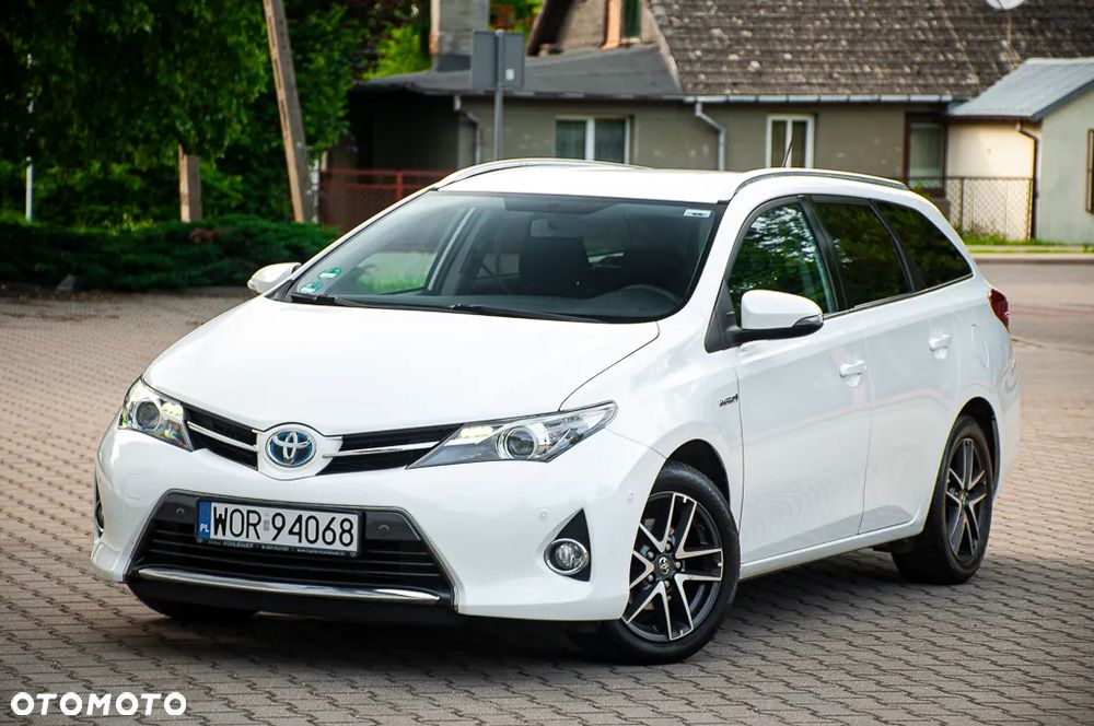 Toyota Auris 1.8 HSD Prestige NAVI - 6
