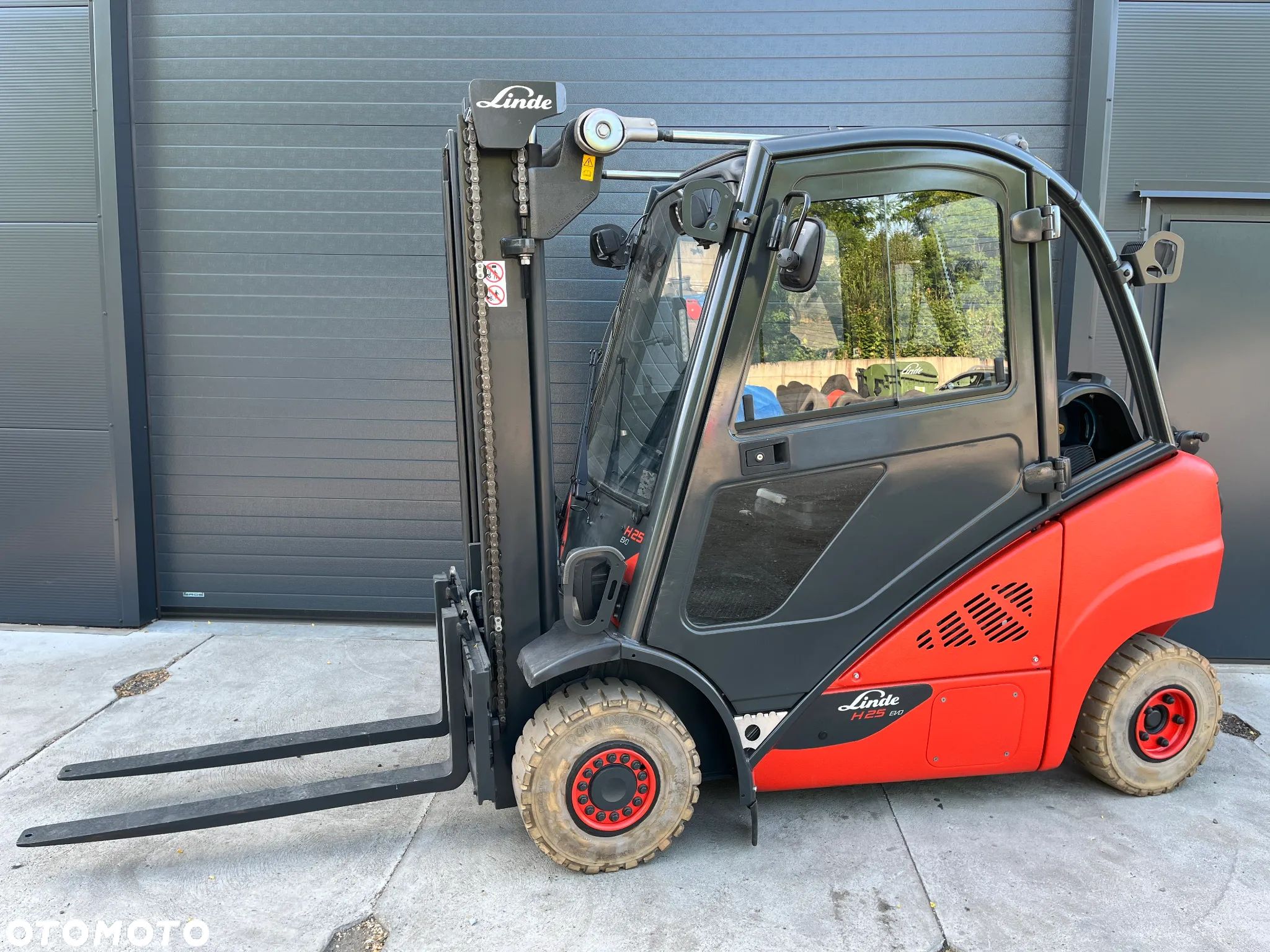 Linde H25T-392-02 Gazowy Pełna kabina Przewsuw boczny Oświetlenie drogowe - 1