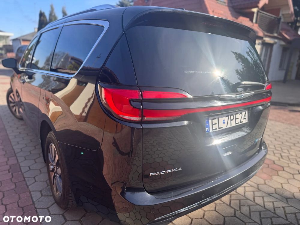 Chrysler Pacifica - 10
