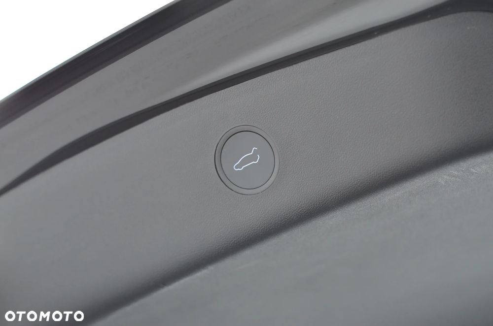 Tesla Model 3 Langstreckenbatterie Allradantrieb Dual Motor Performance - 34
