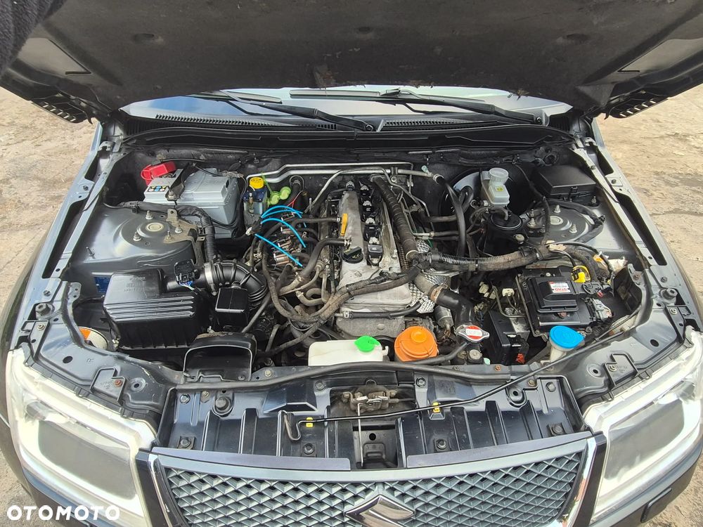 Suzuki Grand Vitara 2.0 Automatik Comfort - 28