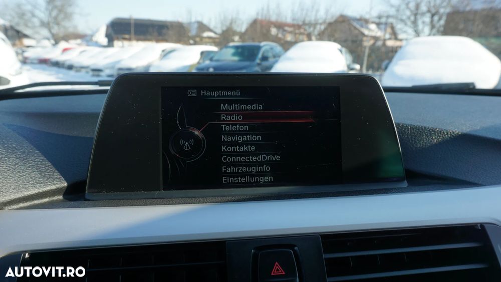 BMW Seria 3 318d Aut. Blue Performance - 29