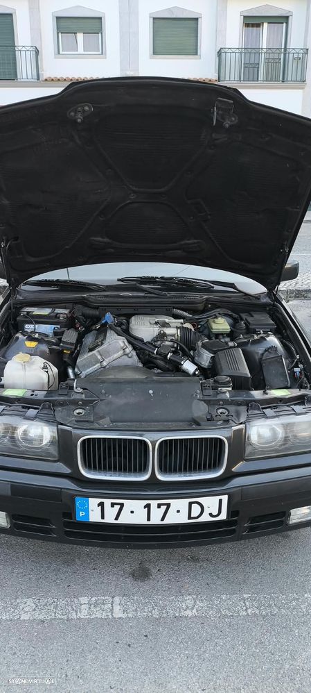 BMW 318 iS - 6