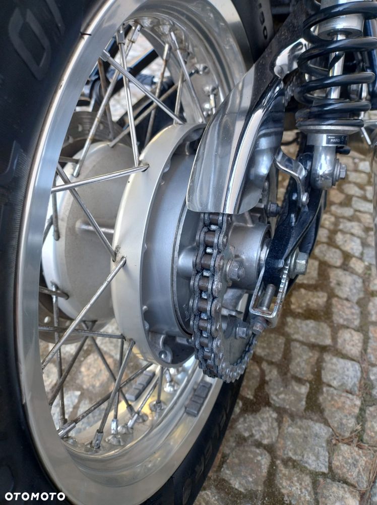 Triumph Thruxton - 33