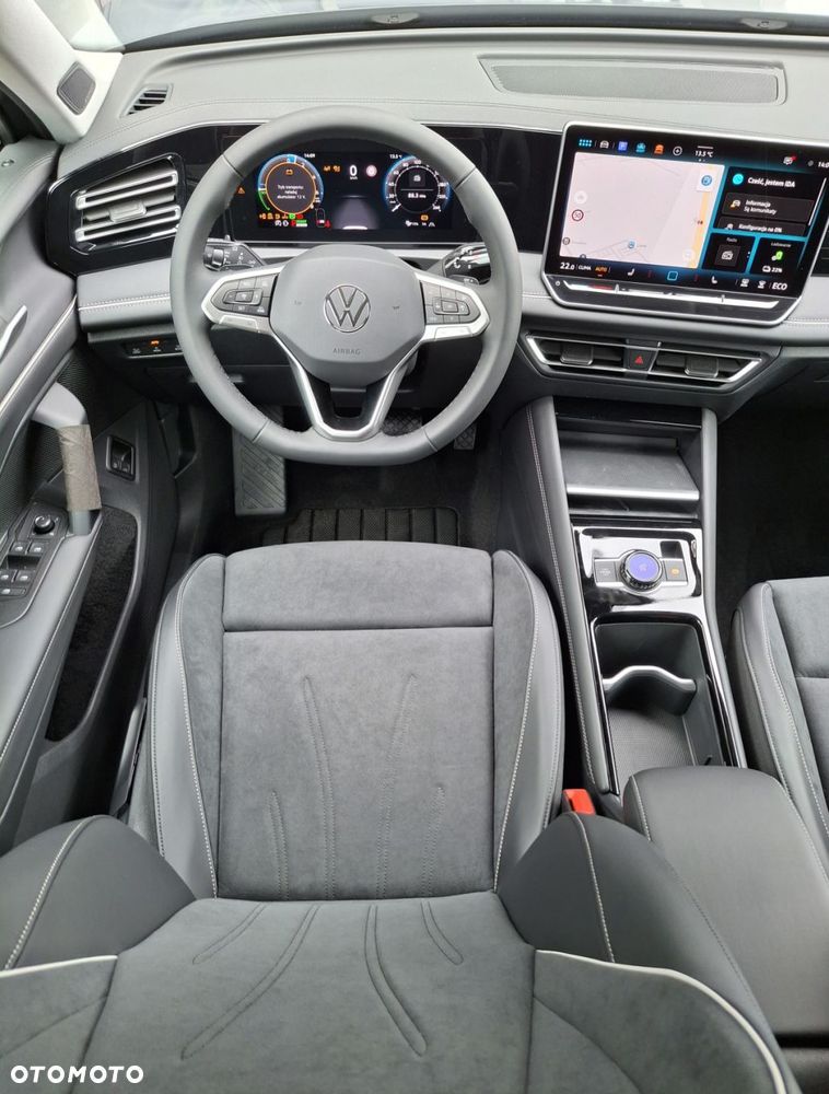 Volkswagen Tiguan - 12
