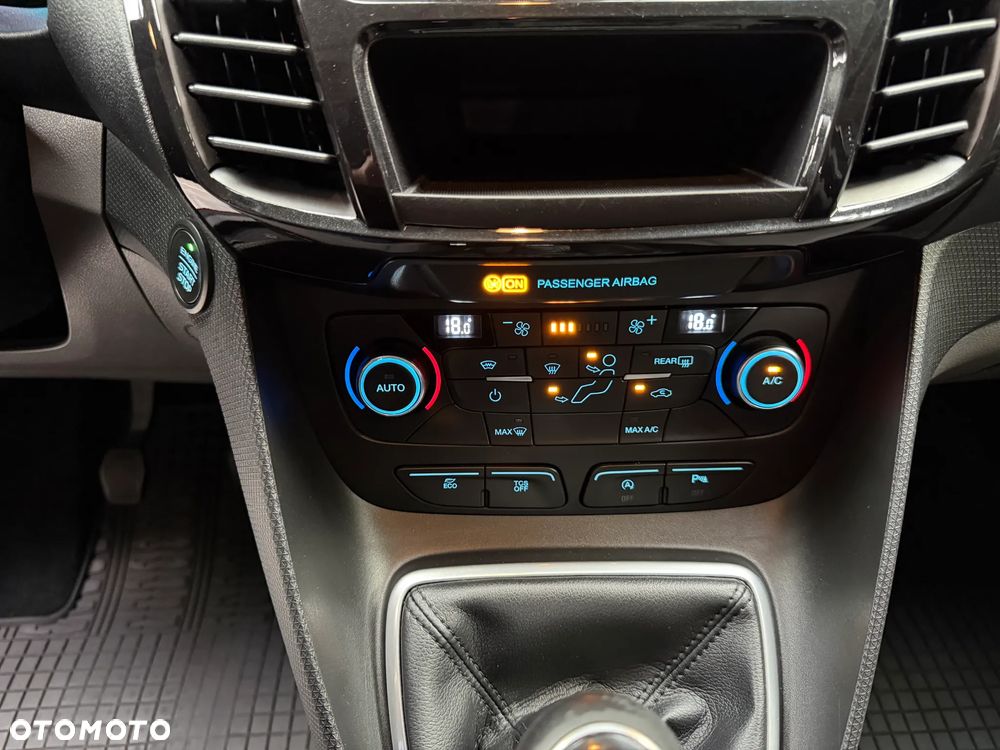 Ford Tourneo Connect Grand - 20