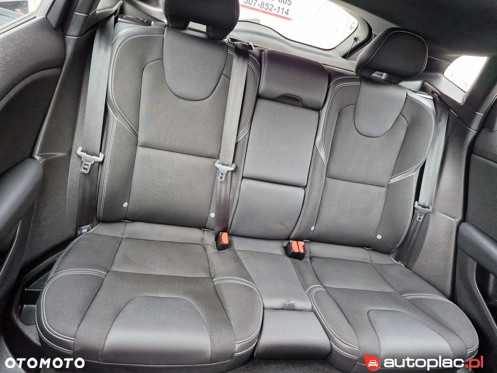 Volvo V40 D2 Momentum - 20