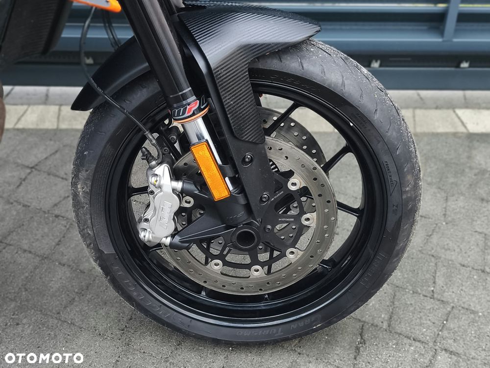 KTM Duke 790 - 21