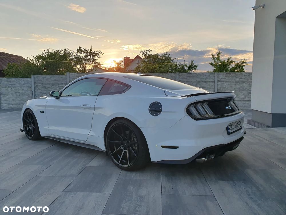 Ford Mustang - 2