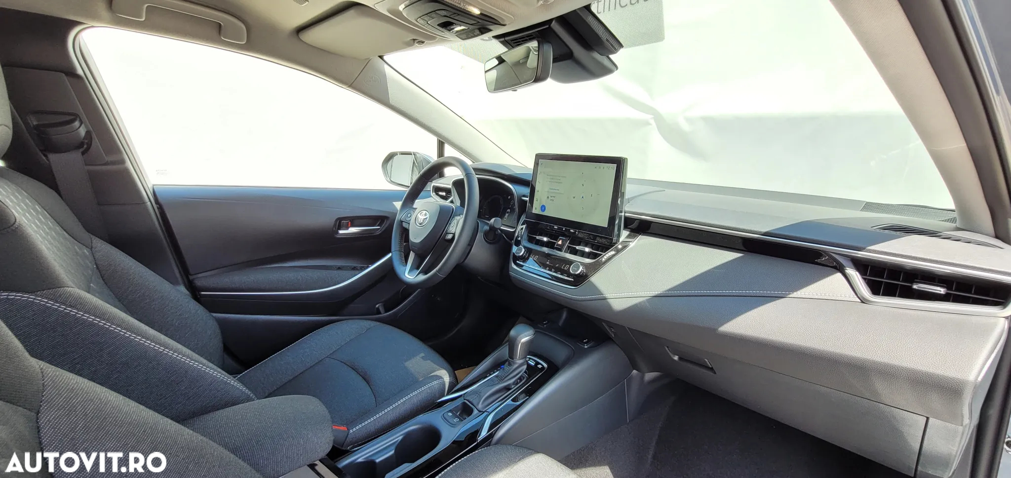 Toyota Corolla Sedan 1.8 HEV Business - 12
