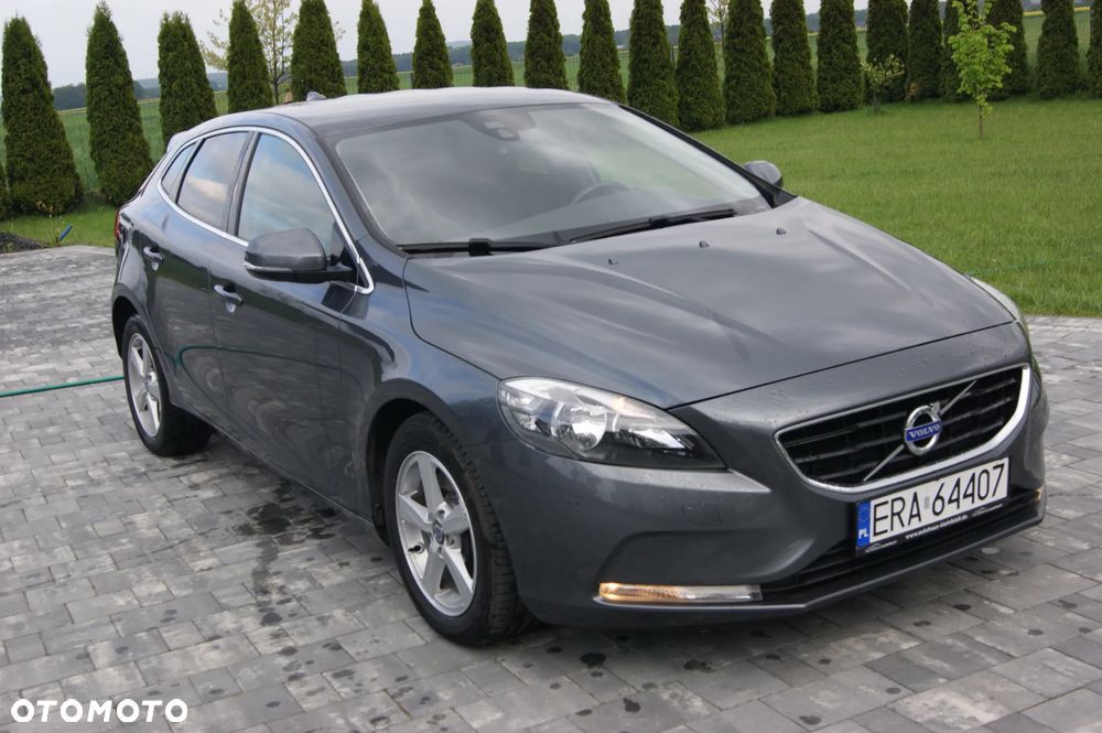 Volvo V40 D3 Momentum - 9