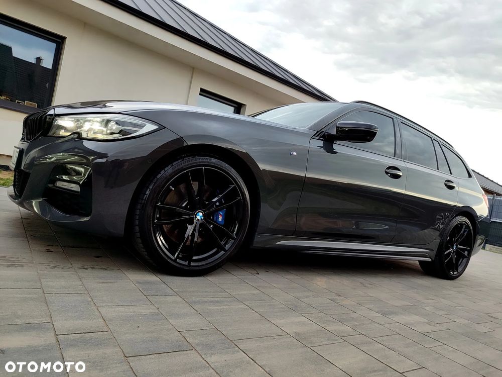 BMW Seria 3 330i xDrive - 9