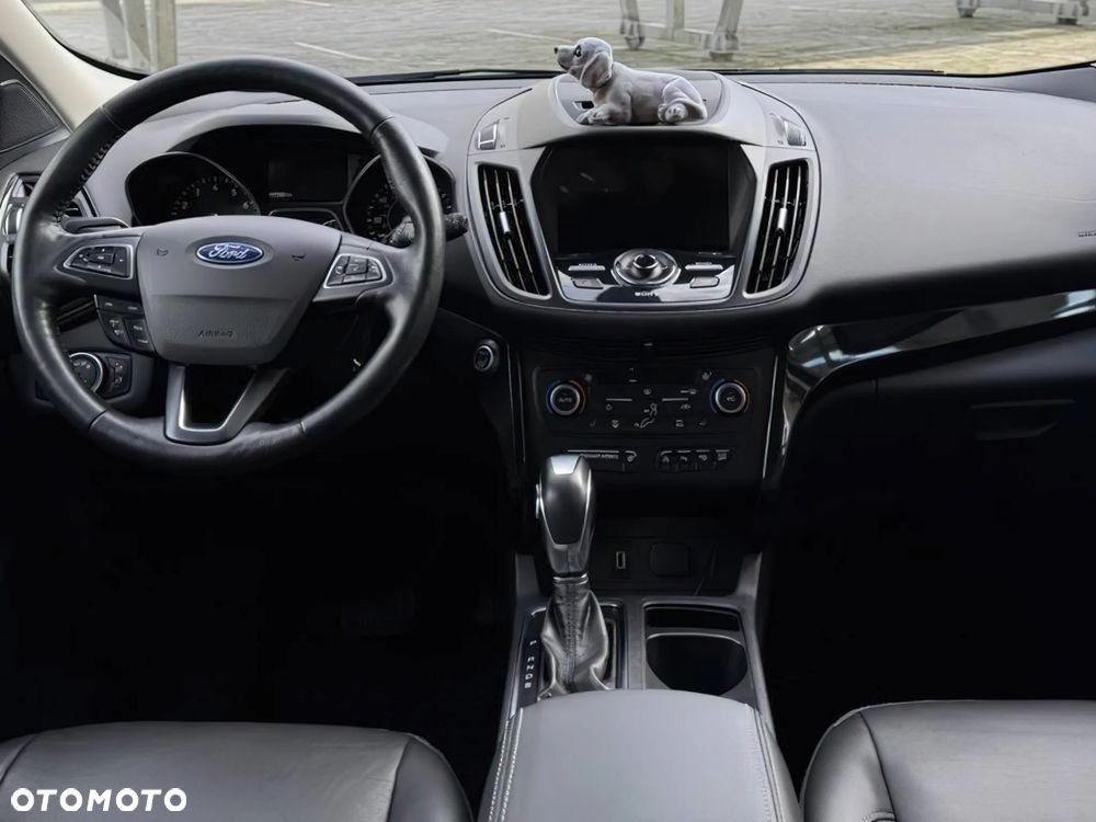Ford Escape 2.0 EcoBoost AWD Titanium - 11