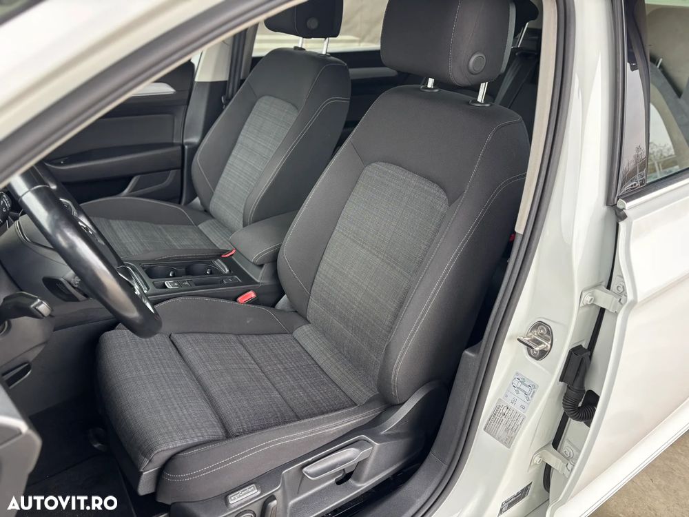Volkswagen Passat Variant 1.6 TDI SCR DSG Business - 36