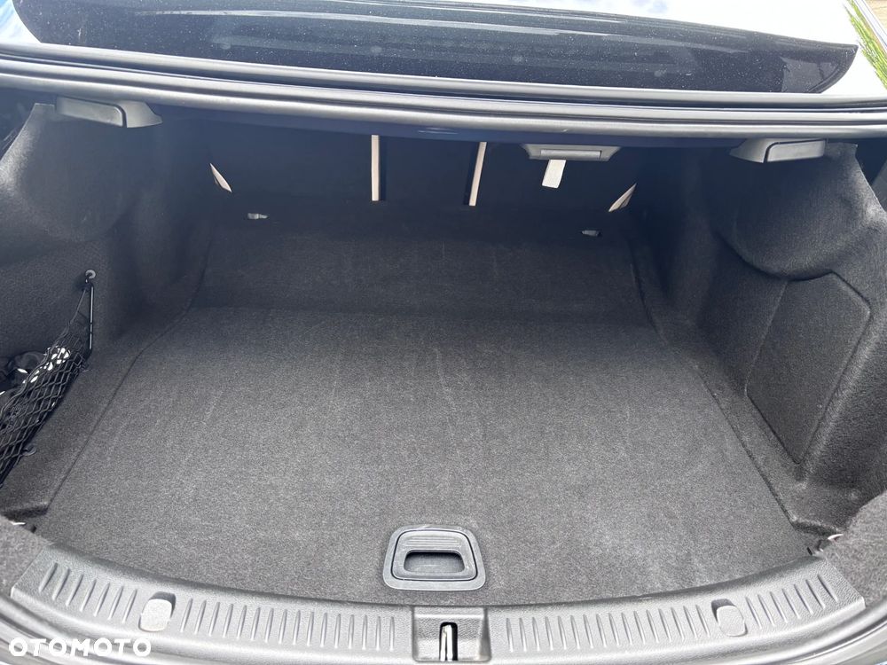 Mercedes-Benz Klasa E 200 Business Edition - 18