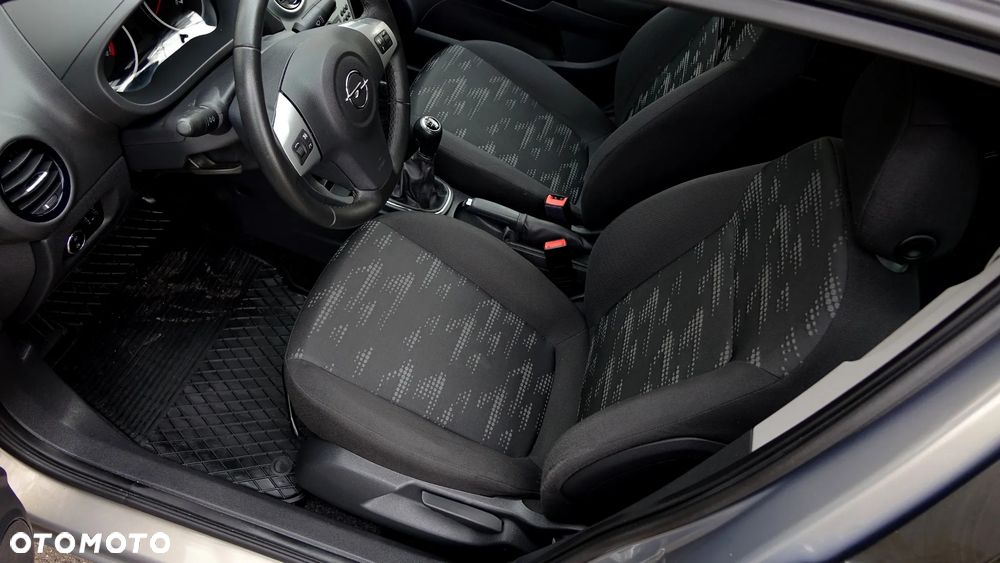 Opel Corsa 1.2 16V Innovation 110 Jahre - 4