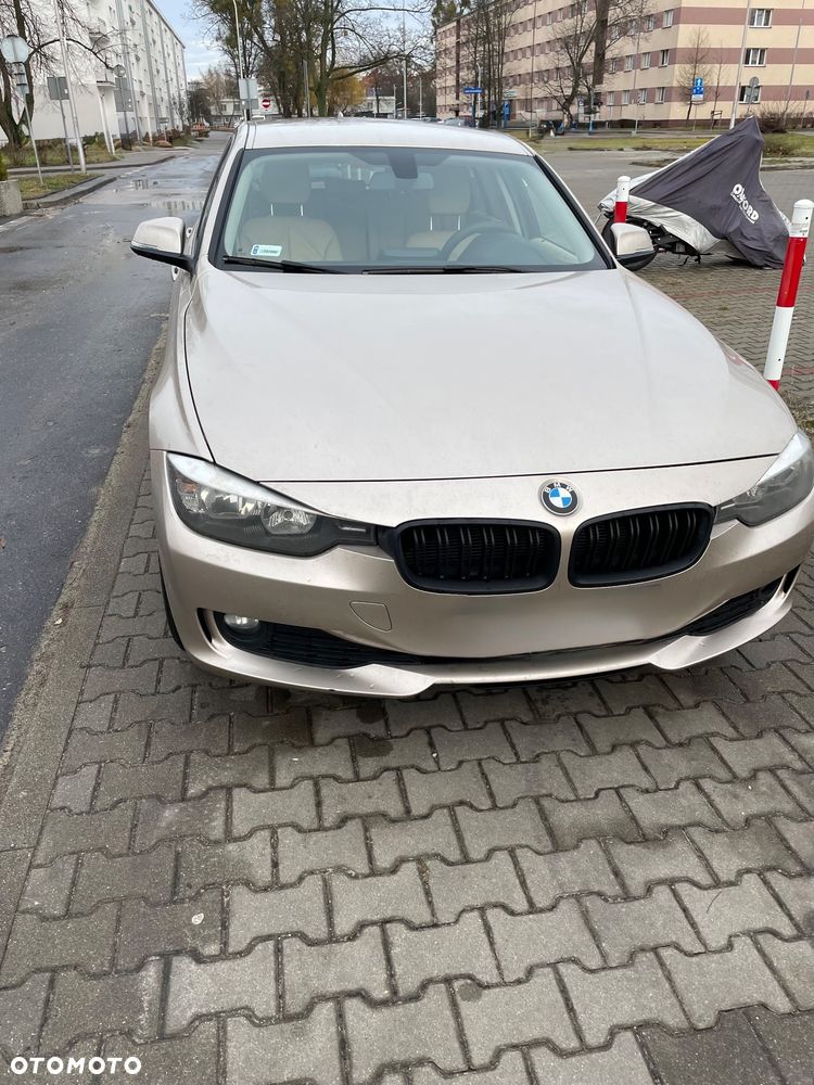 BMW Seria 3 318d - 8