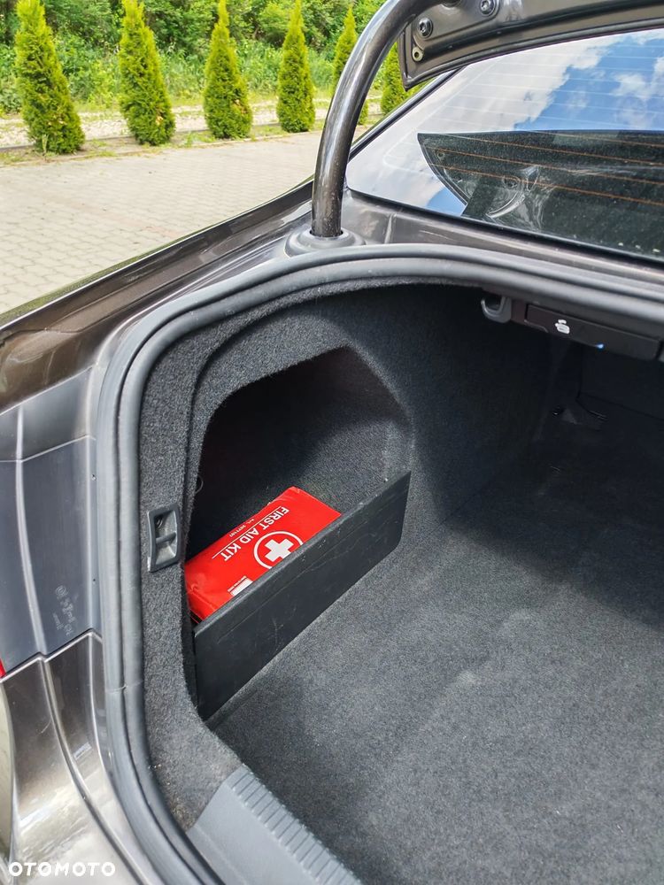Volkswagen Passat 2.0 TDI Comfortline R-Style DSG - 12