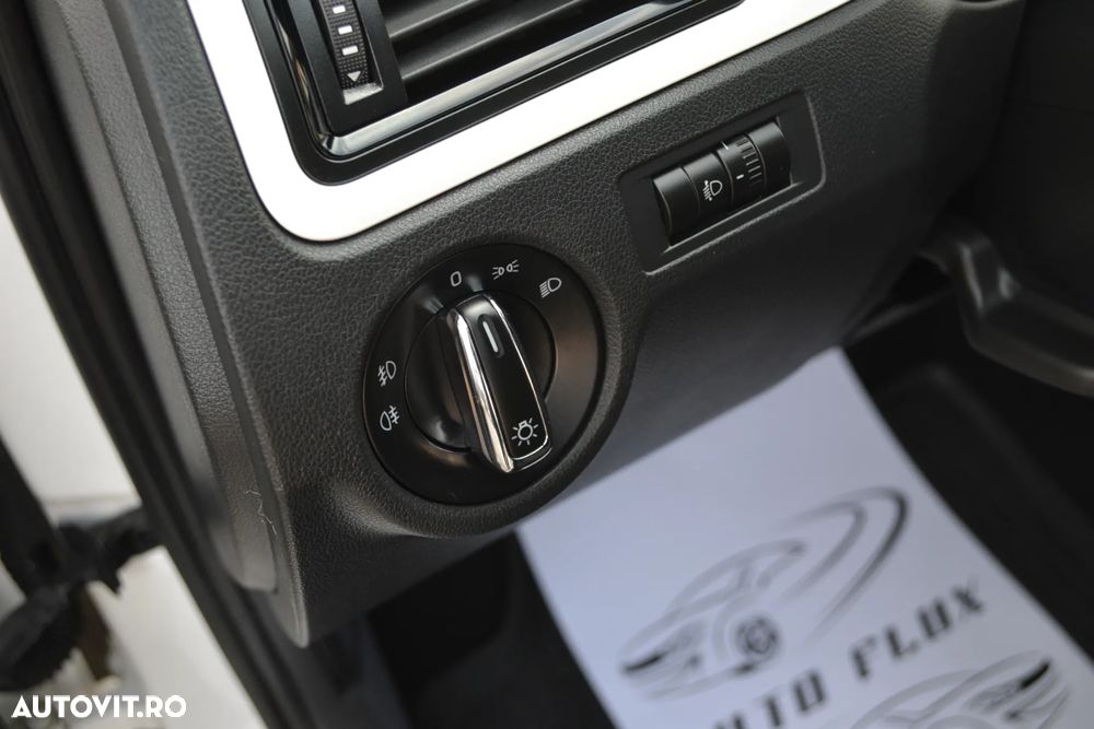 Skoda RAPID 1.4 TSI DSG Ambition - 13