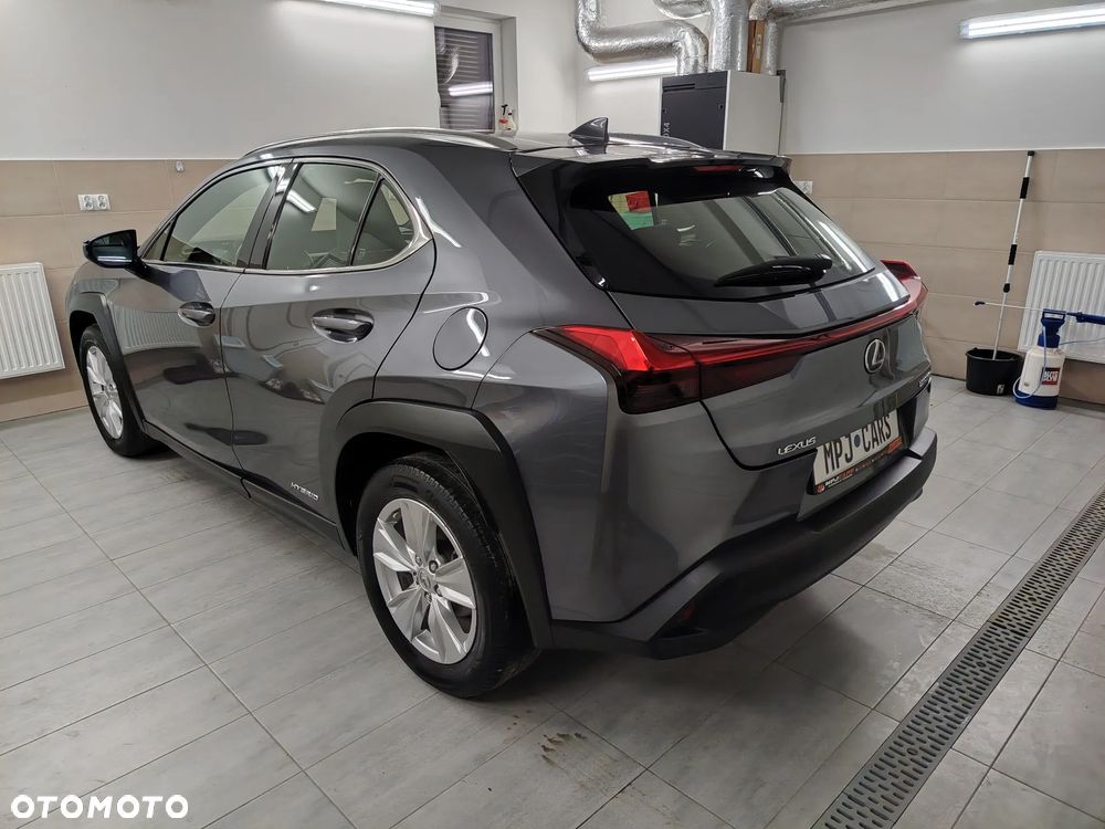 Lexus UX 250h Elegance 2WD - 9